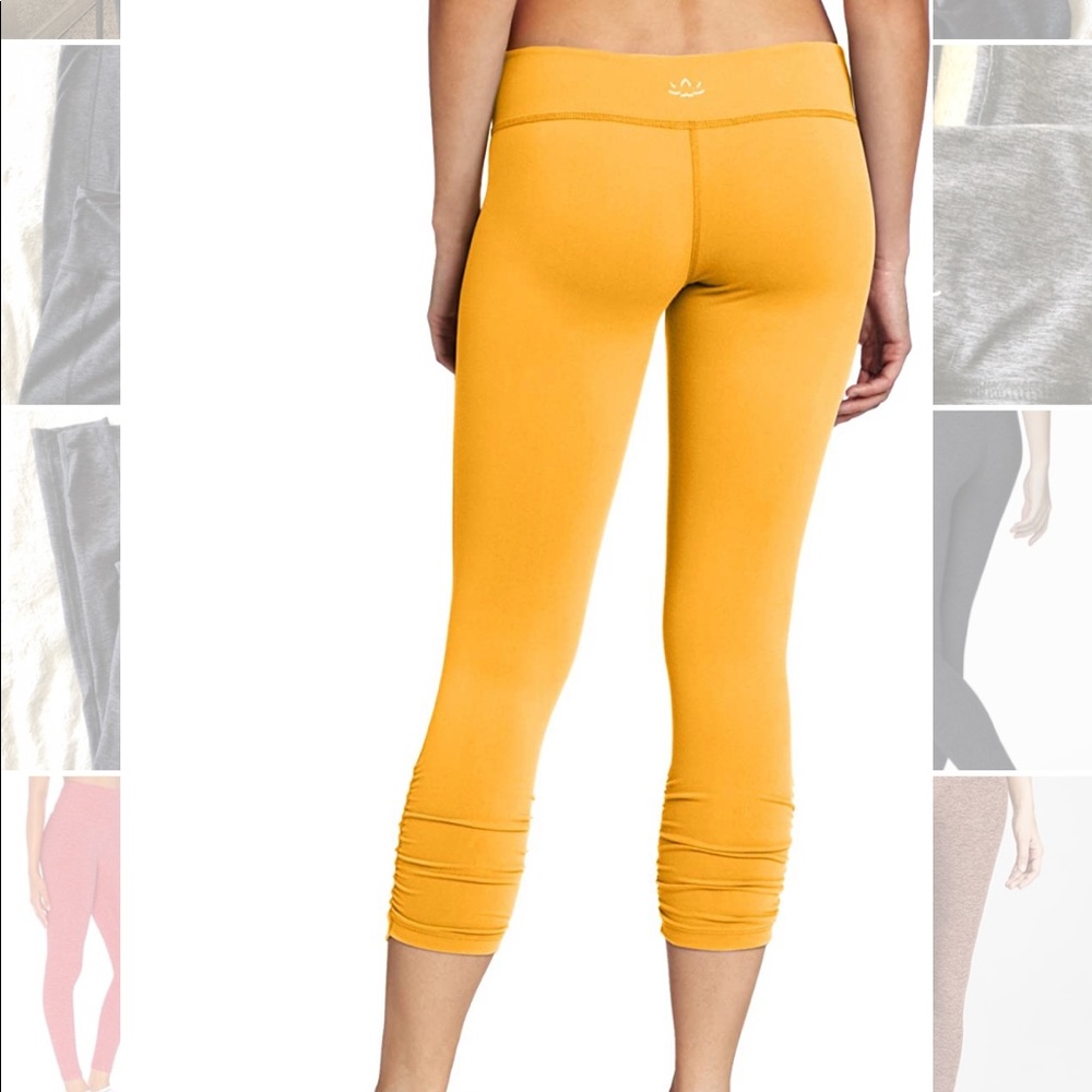 Beyond Yoga orange scrunch Capri